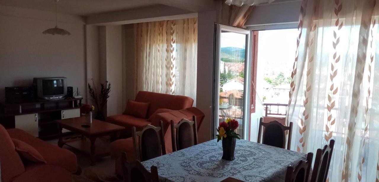 Bella Apartments Ohrid Bagian luar foto